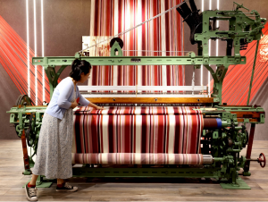 台式色差儀在紡織行業中的色彩管理