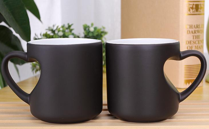 使用便攜式色度計控製熱致變色材料的顏色質量